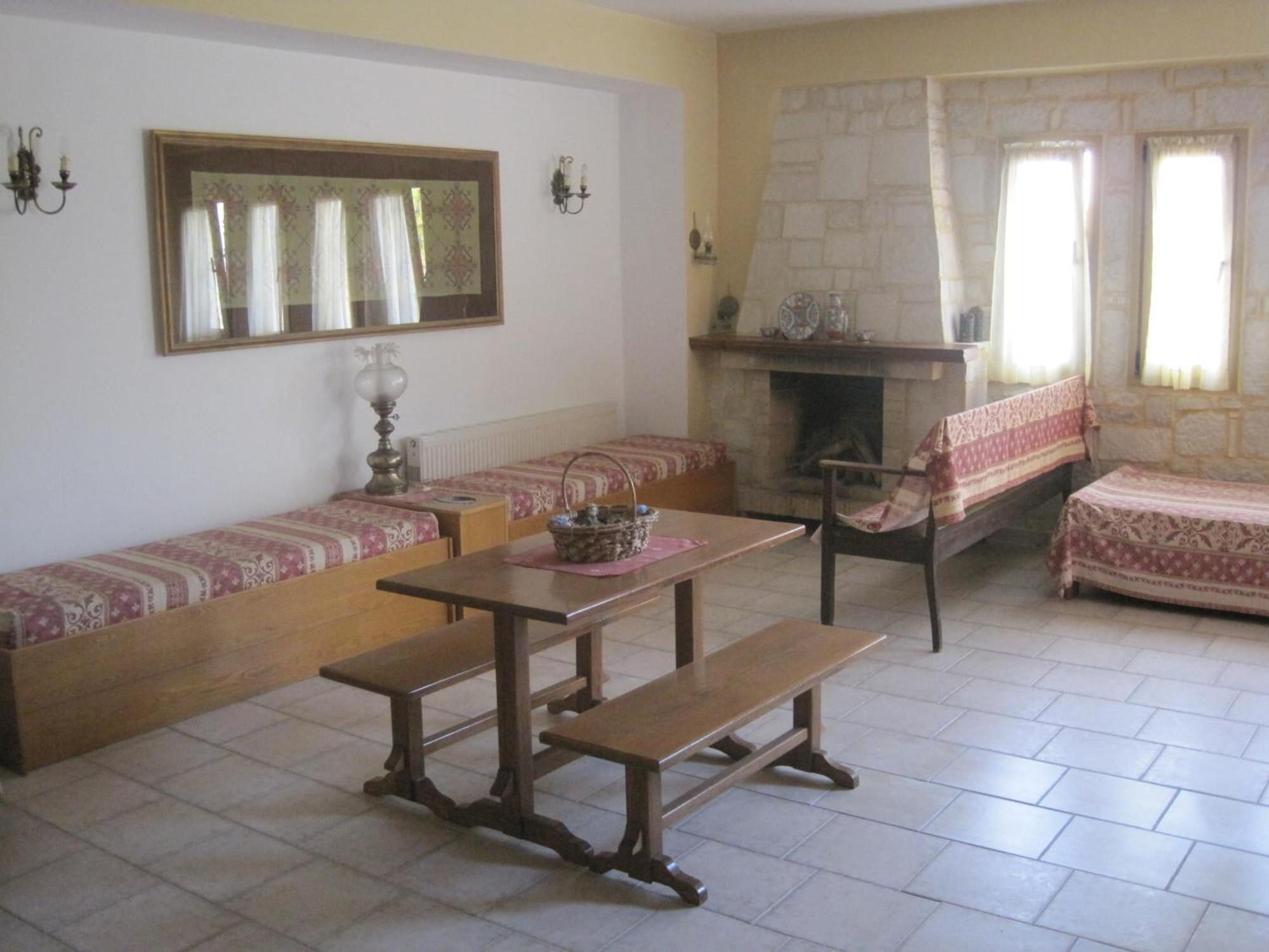 Vamos Palace Apartments Extérieur photo